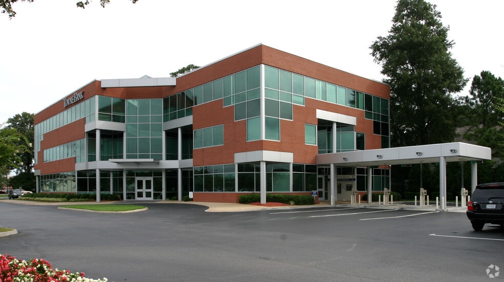 More Photos Of 984 First Colonial Rd, Virginia Beach Office For Lease