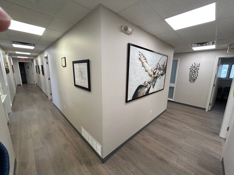 More Photos Of 170 Intrepid Ln, Syracuse Medical For Sale