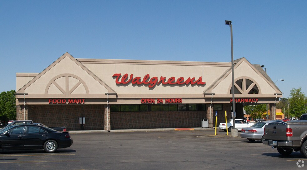 More Photos Of 1001 SW Topeka Blvd, Topeka Drugstore For Sale