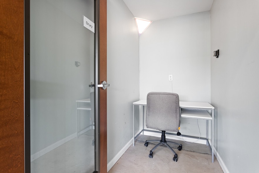 More Photos Of 2301 E Riverside Dr, Austin Unknown For Lease