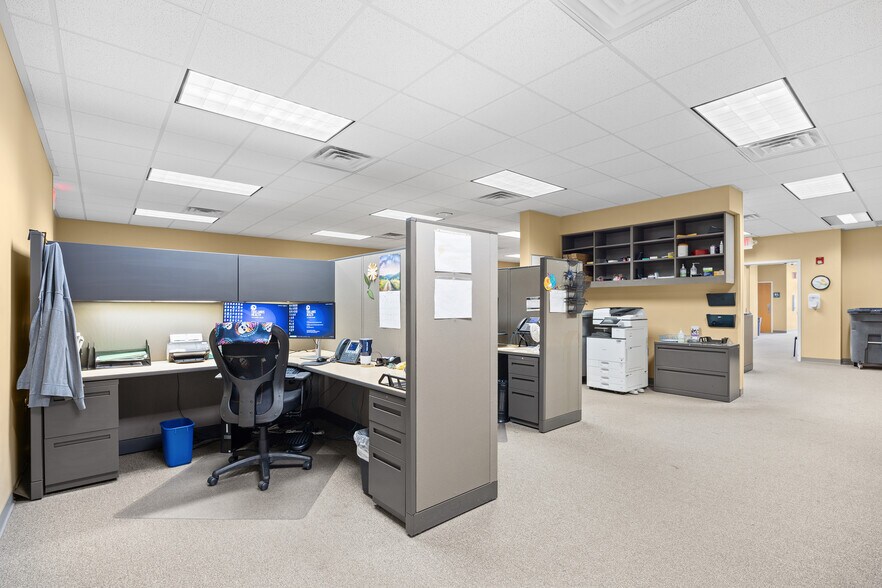More Photos Of 160 Willbrook Blvd, Pawleys Island Office For Lease