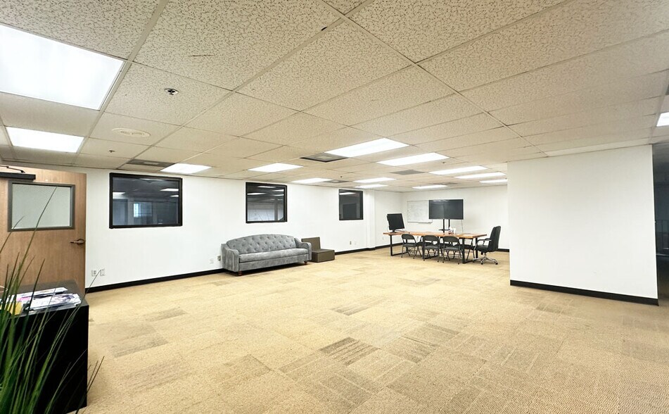 More Photos Of 1983-1987 Alpine Way, Hayward Warehouse For Lease