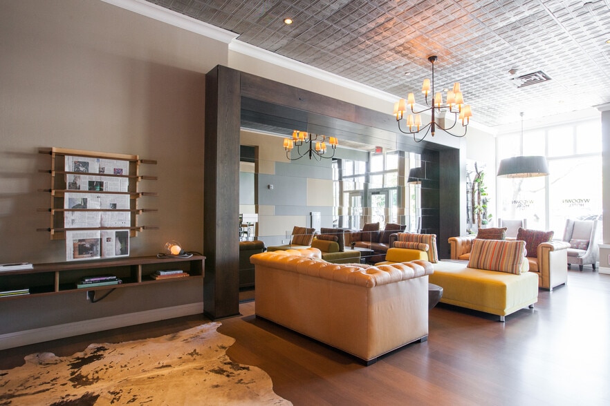 More Photos Of 1420-1428 Main St, Saint Helena Hotel For Sale