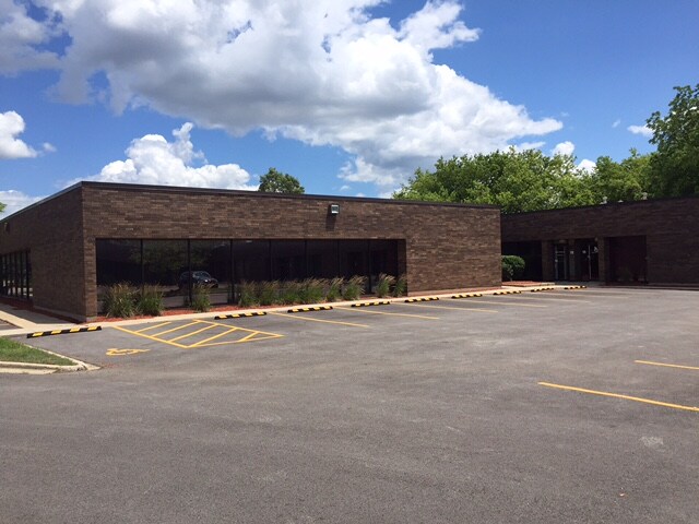 More Photos Of 415 W Golf Rd, Arlington Heights Medical For Lease
