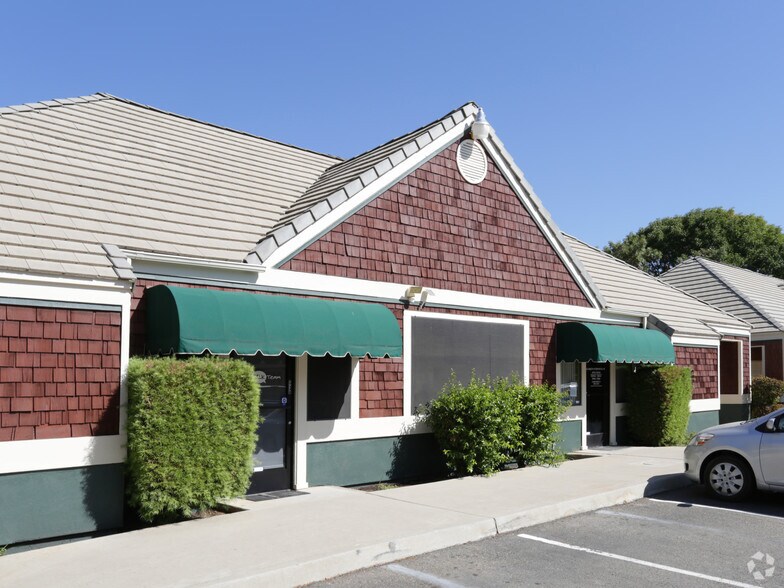 More Photos Of 7257 N Maple Ave, Fresno Business Park For Lease