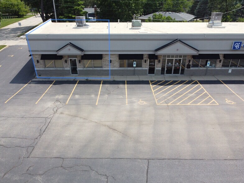 More Photos Of 777 E Algonquin Rd, Algonquin Storefront Retail Office For Lease