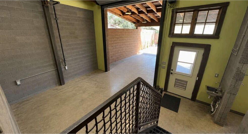 More Photos Of 90 Brewer Rd, Sedona Light Manufacturing For Lease