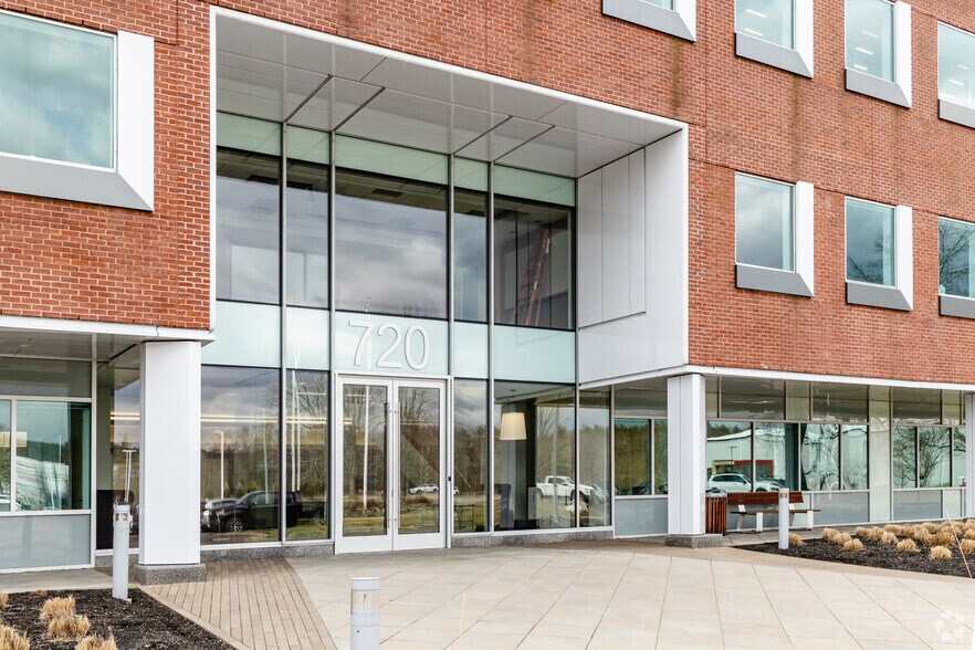 More Photos Of 720 University Ave, Norwood Office For Lease
