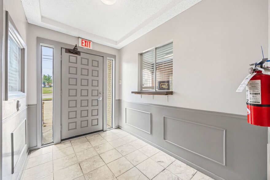 More Photos Of 2306 Ridge Rd, Rockwall Medical For Sale