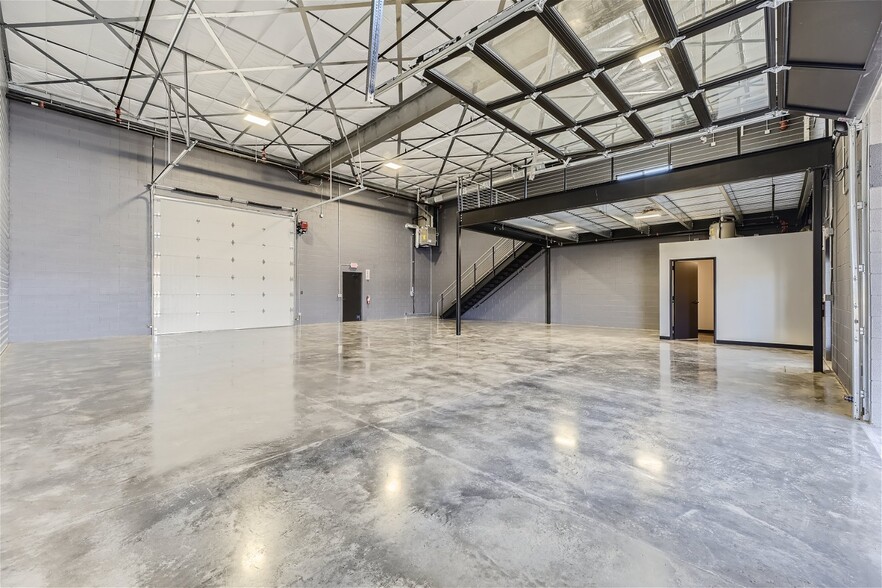 More Photos Of 1010 S Interstate 25, Castle Rock Showroom For Lease