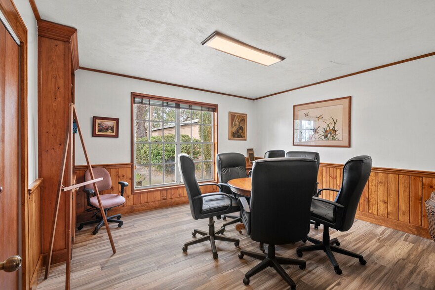 More Photos Of 123 Live Oak Ave, Daytona Beach Office Residential For Sale