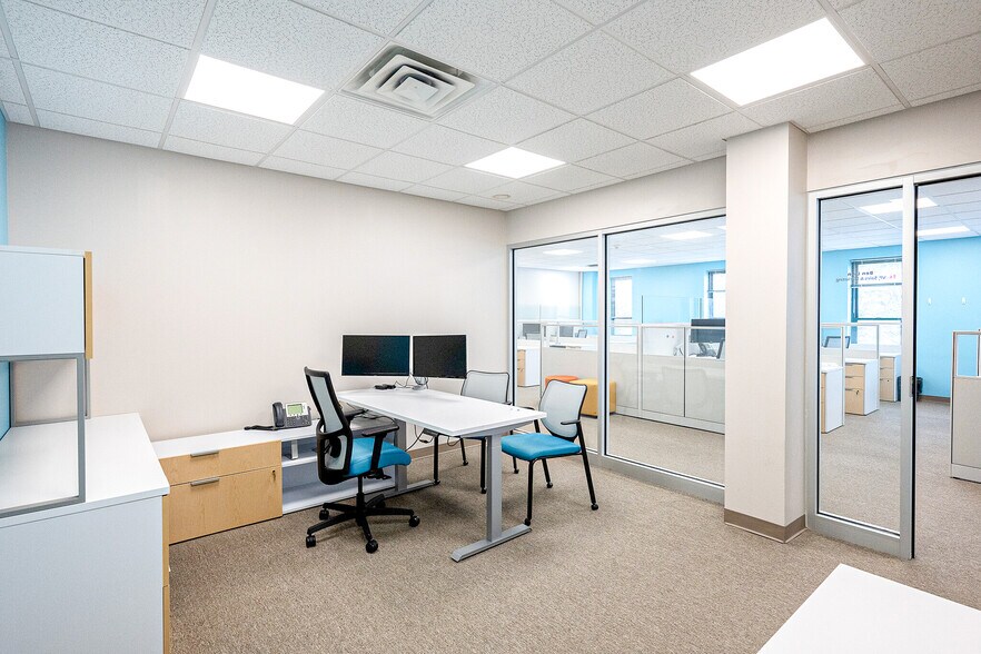 More Photos Of 10475 Perry Hwy, Wexford Medical For Lease