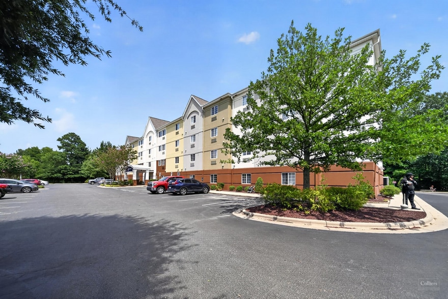More Photos Of 1055 Waterford Commons Rd, Greenville Hotel For Sale