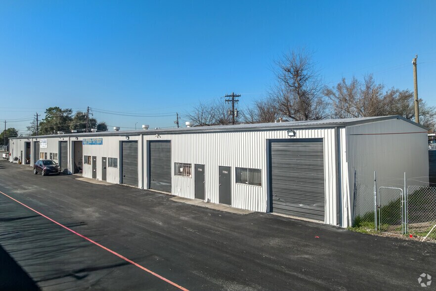 More Photos Of 7752 Hammerly Blvd, Houston Unknown For Lease