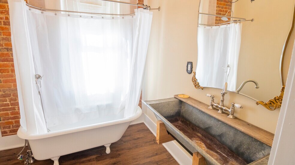 More Photos Of 20 Spring Rd, Molena Storefront For Sale