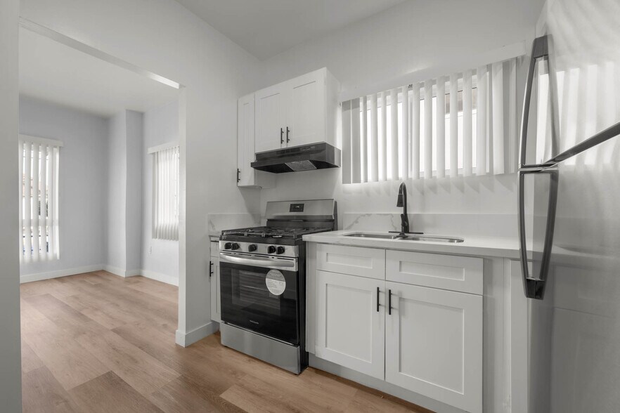 More Photos Of 4309 S Main St, Los Angeles Apartments For Sale