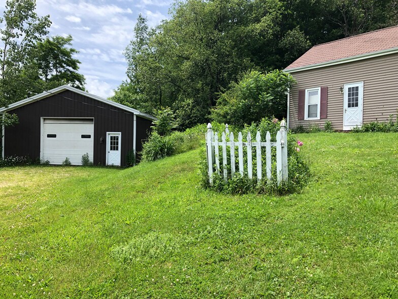 More Photos Of 1316 Pit Rd, Java Center Specialty For Sale