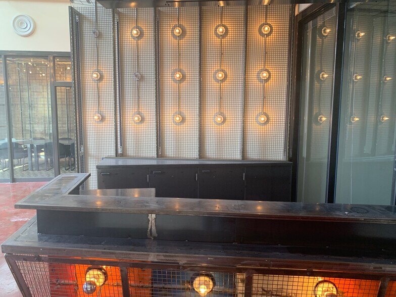 More Photos Of 136-140 Pine Ave, Long Beach Loft Creative Space For Lease