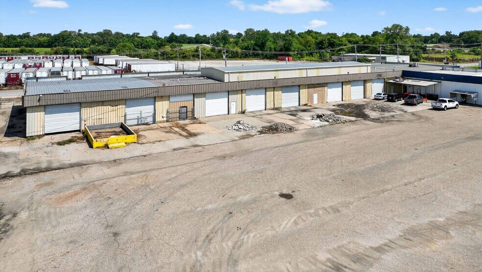 More Photos Of 400 Mound City Rd, West Memphis Service For Lease
