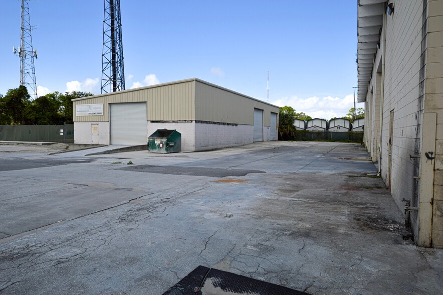 More Photos Of 5109 Stepp Ave, Jacksonville Warehouse For Lease