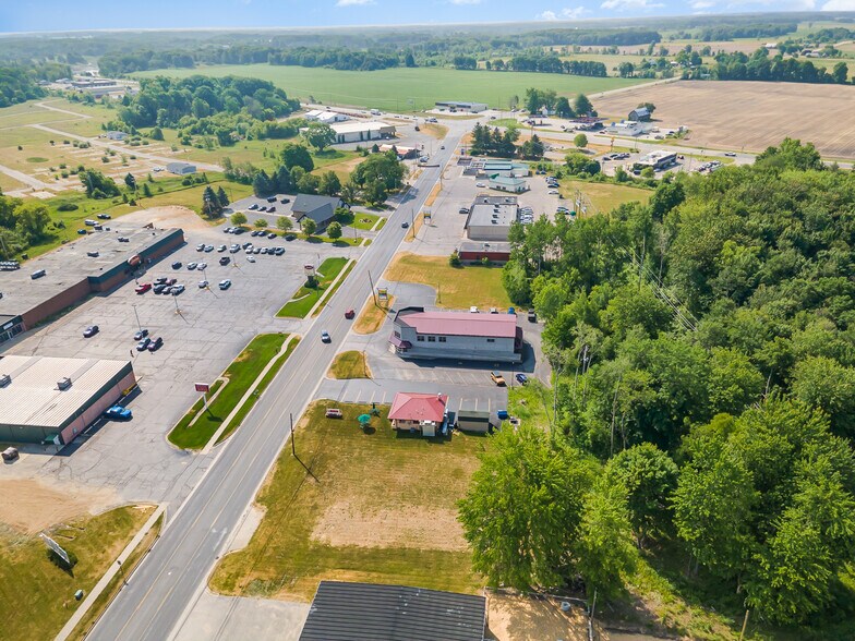 More Photos Of 9743 N Greenville Rd, Lakeview Restaurant For Sale