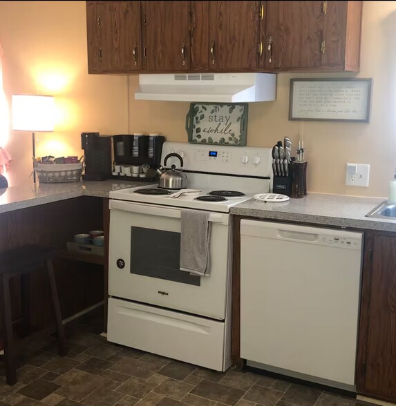 More Photos Of 84-86 Benson Rd, Travelers Rest Specialty For Sale