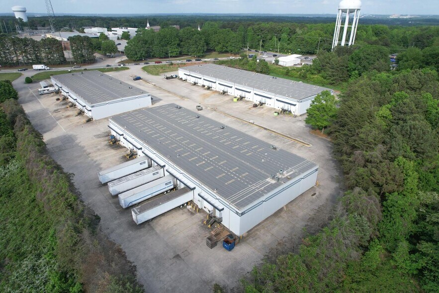 More Photos Of 963 N Burnt Hickory Rd, Douglasville Unknown For Lease