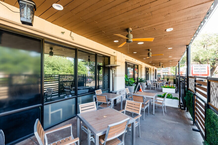 More Photos Of 510 Gray St, Houston Freestanding For Sale