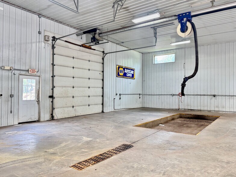 More Photos Of 7 Canaan Rd, Waymart Auto Repair For Sale