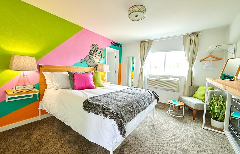 More Photos Of 8355 N Interstate Ave, Portland Hotel For Sale