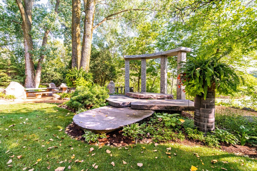 More Photos Of 5852-5870 Baker Rd, Minnetonka Unknown For Lease