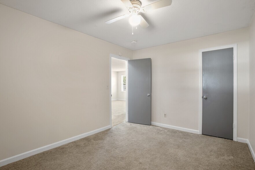 More Photos Of 120 Atlantic Ave, Easley Apartments For Sale