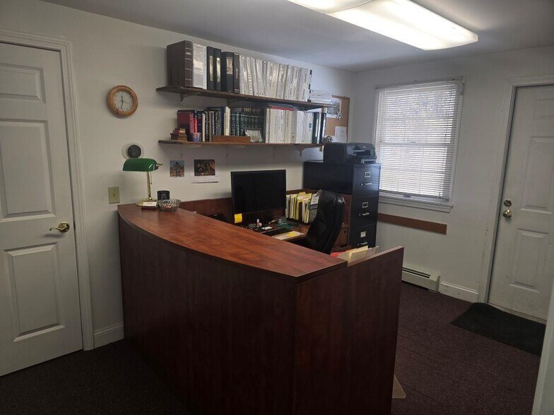 More Photos Of 8 Luxury Dr, Newport Office For Lease