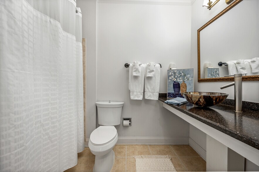 More Photos Of 27 S Park St, Dahlonega Hotel For Sale