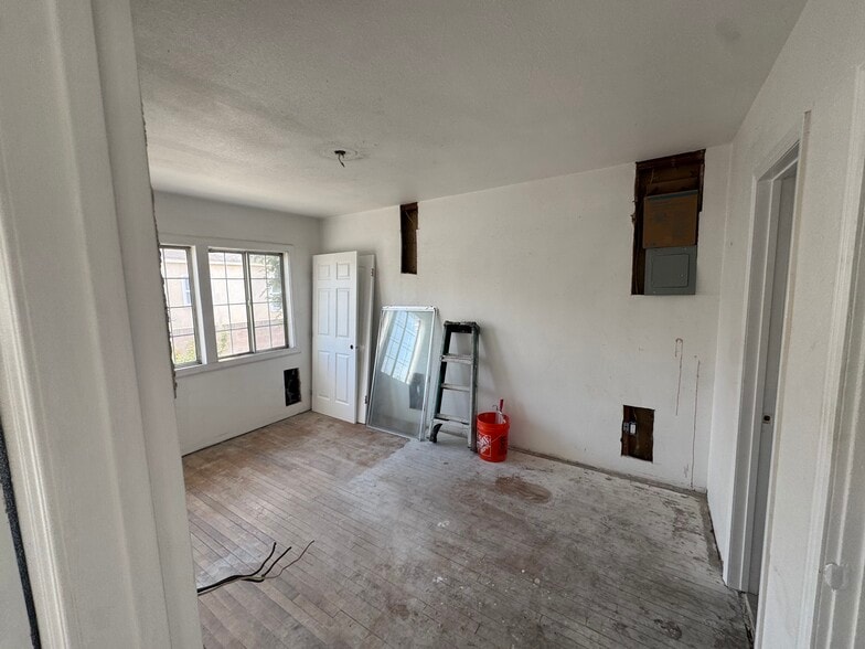 More Photos Of 3580 Beechwood Ave, Lynwood Apartments For Sale