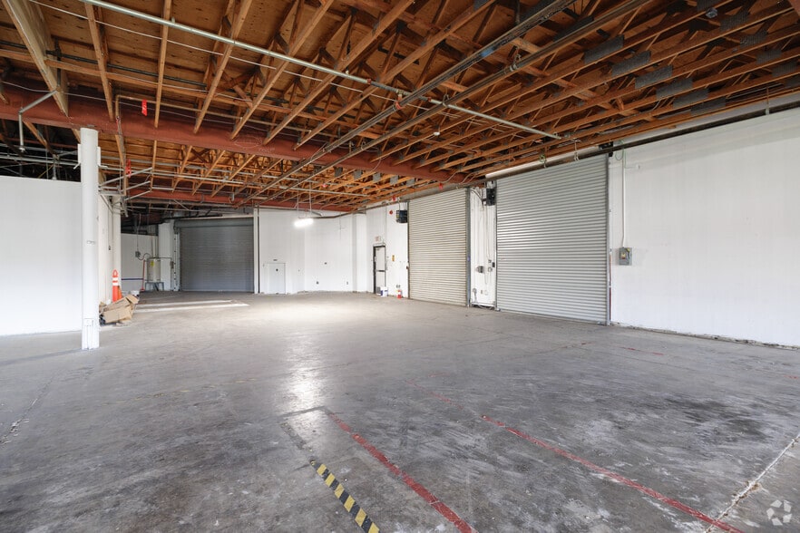 More Photos Of 10225 Willow Creek Rd, San Diego Light Manufacturing For Sale