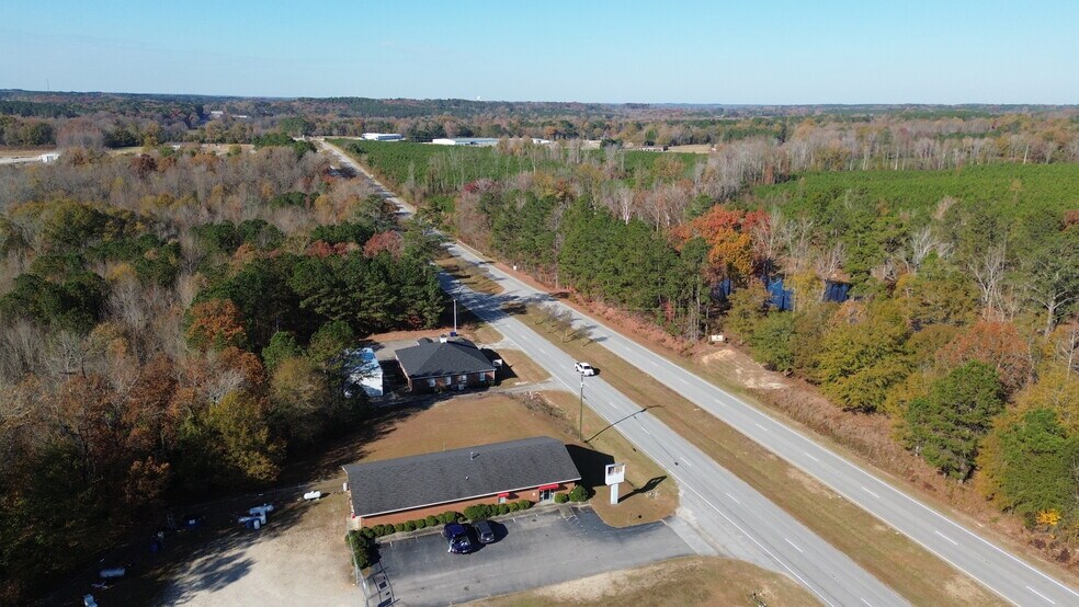 More Photos Of 1220 East Blvd, Chesterfield Showroom For Lease