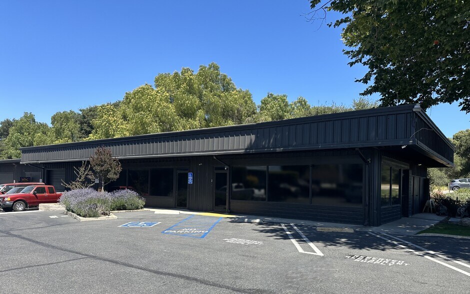 More Photos Of 141 E Highway 246, Buellton Auto Dealership For Lease