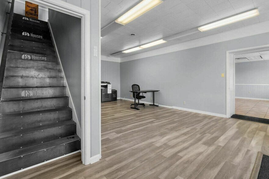 More Photos Of 870 Virginia Ave, Indianapolis Loft Creative Space For Lease