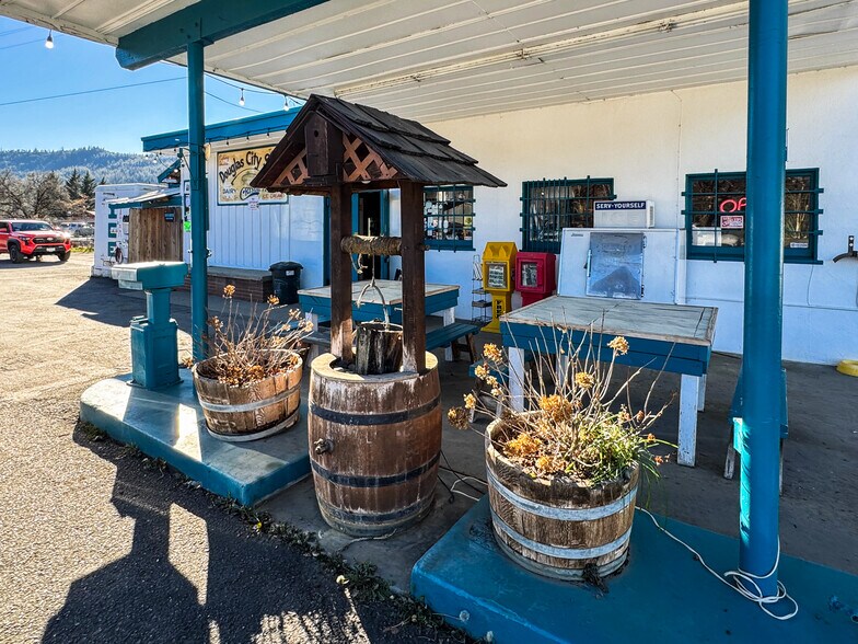More Photos Of 70 Steiner Flat Rd, Douglas City Convenience Store For Sale