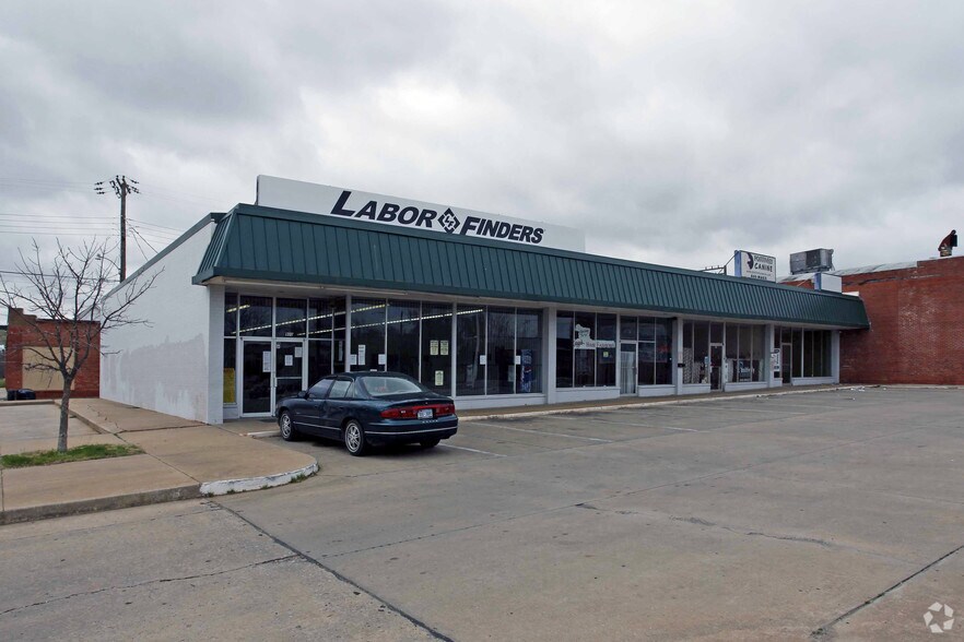 Primary Photo Of 900-908 W Britton Rd, Oklahoma City Unknown For Lease
