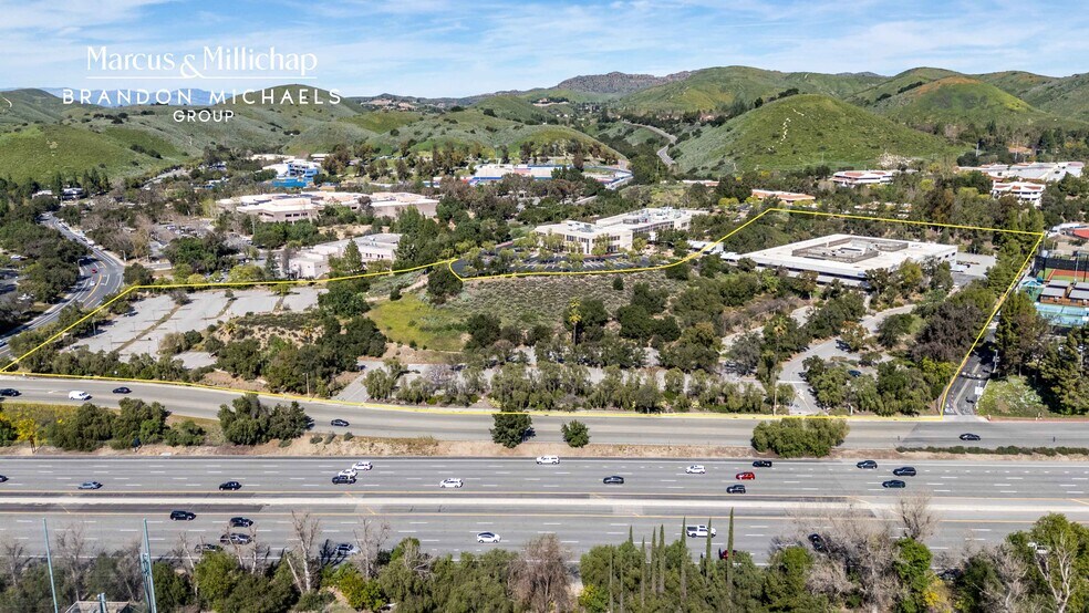 More Photos Of 4553 La Tienda Rd, Westlake Village Light Manufacturing For Sale