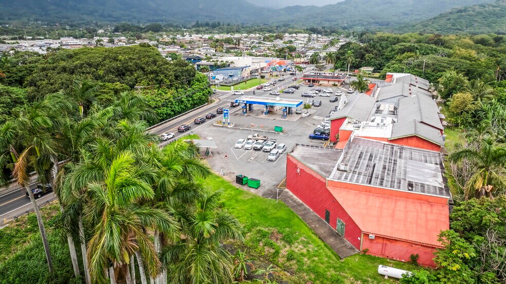 More Photos Of 41-1537 Kalanianaloe Hwy, Waimanalo General Retail For Sale