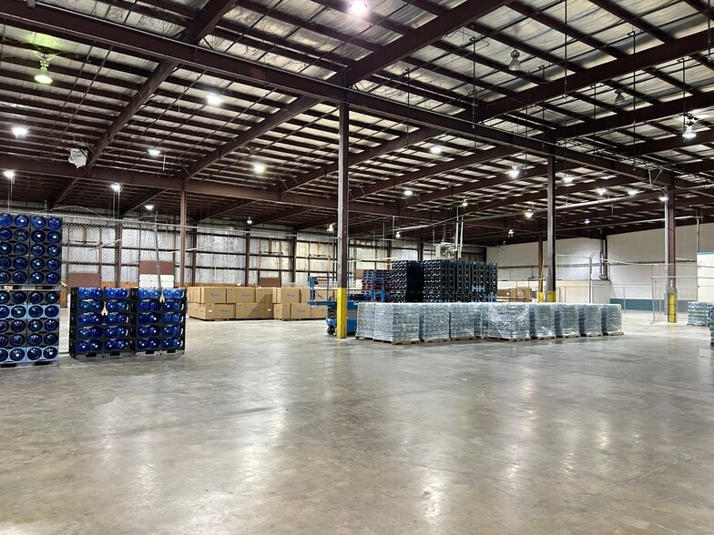 More Photos Of 203 Harris Dr, Poca Industrial For Sale