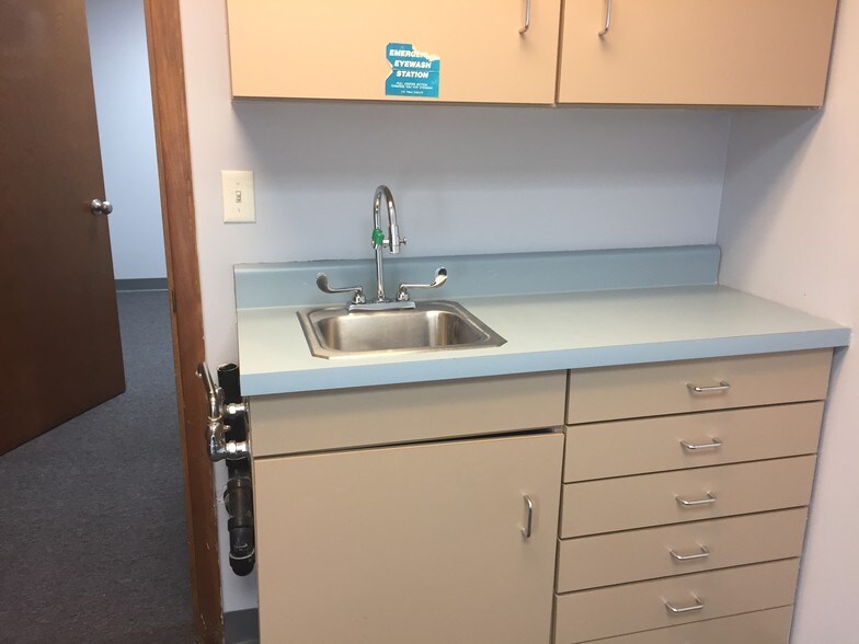 More Photos Of 1900 Murray Ave, Pittsburgh Office For Lease