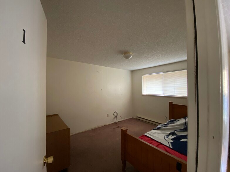 More Photos Of 1604 King St, Shelton Apartments For Sale