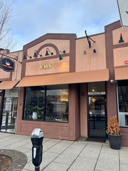 More Photos Of 3 E Palisade Ave, Englewood General Retail For Lease