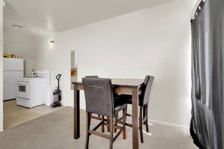 More Photos Of 601 E Rice St, Blythe Apartments For Sale