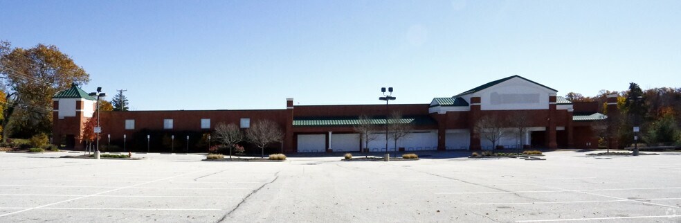 More Photos Of 11120 Reisterstown Rd, Owings Mills Supermarket For Lease