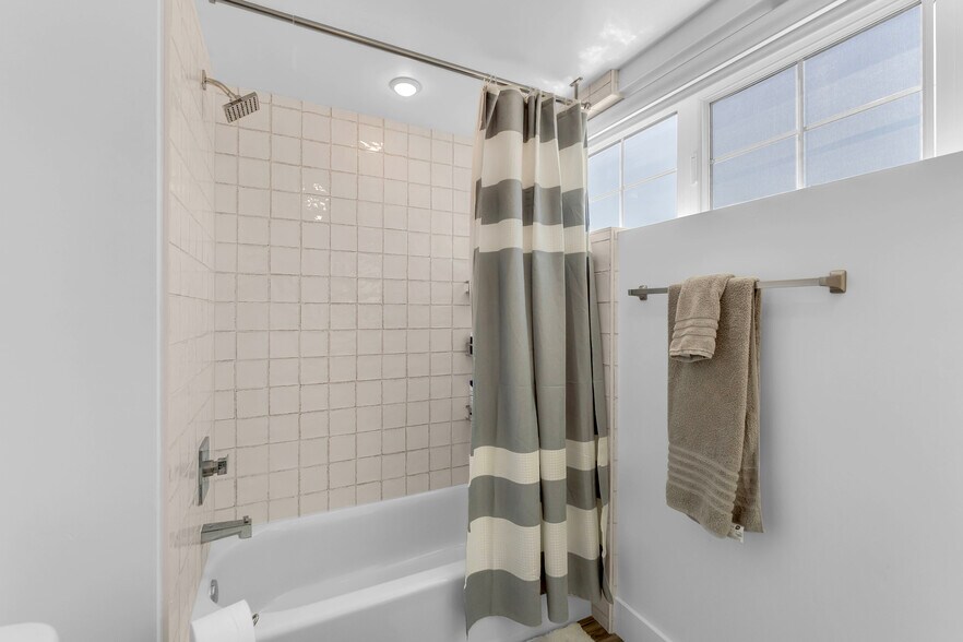 More Photos Of 564 Higuera St, San Luis Obispo Apartments For Sale
